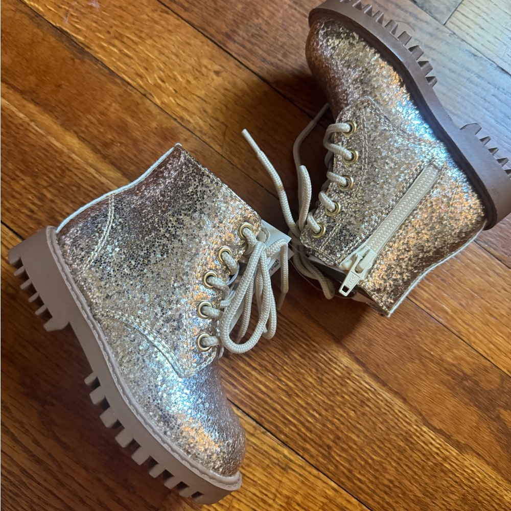 Gap toddler girl gold glitter lace up boots; NWT; size 6